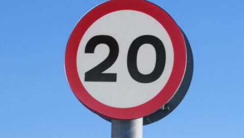 ‘Let public decide on town centre speed limit,’ says town councillor
