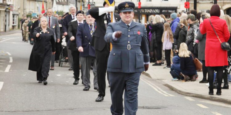 Melksham turns out in force for Remembrance