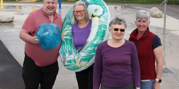 Councillors reject proposal to reduce splashpad  opening hours