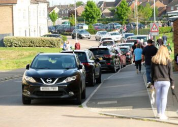 Primary school expansion plans could be answer to solving traffic chaos concerns, says local councillor