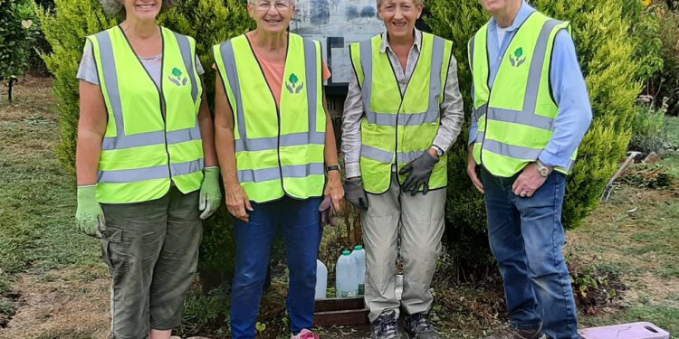 Volunteers maintaining Bowerhill picnic area