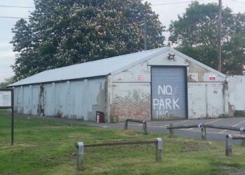 Park maintenance building saga rumbles on