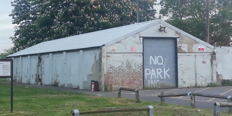 Park maintenance building saga rumbles on