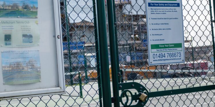 Resident serves  complaint over court accessibility