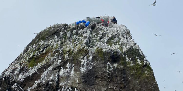 Update from the Rock – former Melksham teacher lives on rock ledge for charity