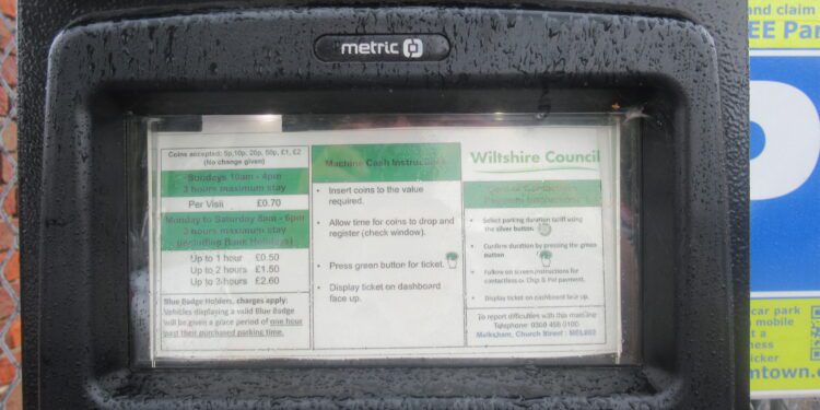 Blue Badge holders complain over ‘tiny’ signs for free parking hour