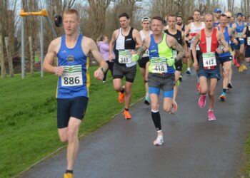 Annual Wiltshire 10 Road Race draws in 400 runners