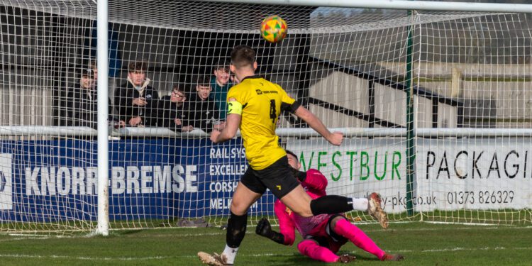 Town lose to Tavistock despite fighting performance