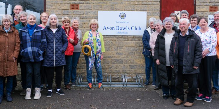Singing success – local group boosts funds for bowls club defibrillator