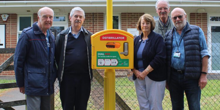 Local woman donates funds for life-saving defibrillator in memory of community stalwart