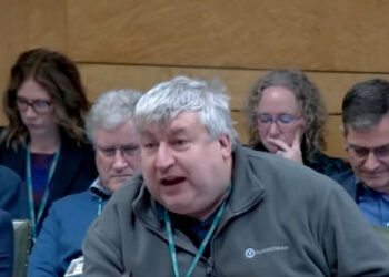 Wiltshire Council leader blocks questions on media ban, sparking concerns over democracy
