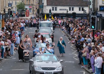 Thousands line streets for colourful Melksham Carnival