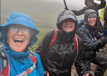Melksham Carnival Queen treks 62 miles and raises over £4,000 for breast cancer charity