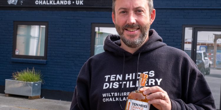 Melksham distillery wins prestigious award for orange gin