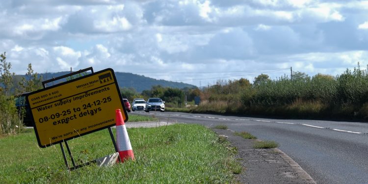 Drivers warned of disruption as Bath Road water project starts