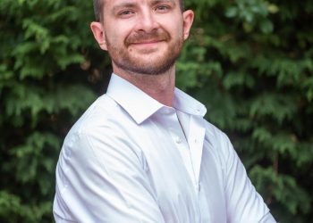 Former mayor re-elected to town council