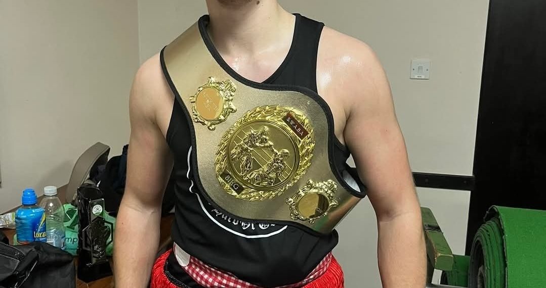 Melksham boxer wins regional title