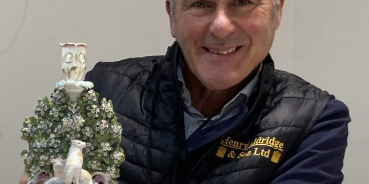 Free valuation day with antiques star Paul Martin