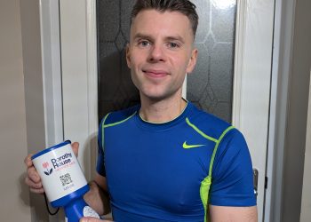 Garage owner fundraises for Dorothy House in half marathon challenge