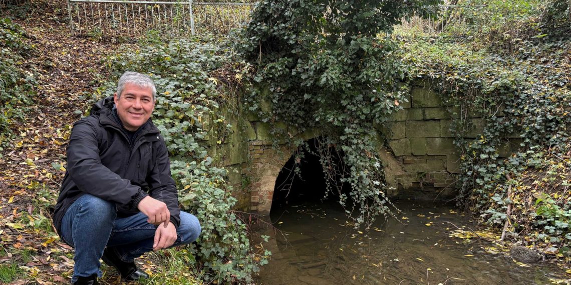Forgotten canal route through Melksham uncovered in new book