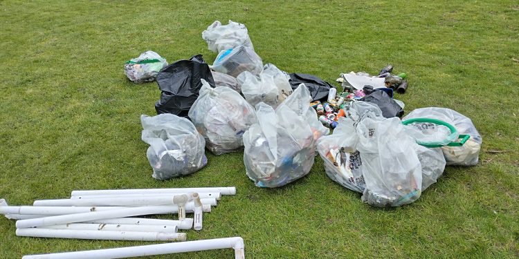 Community effort cleans up Bowerhill