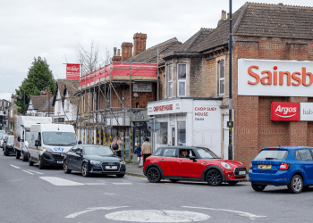 Traffic gridlock as drivers flock to Melksham for ‘cheapest fuel’