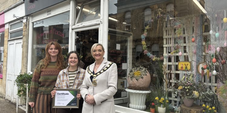 Spring displays kick off Melksham’s window competition
