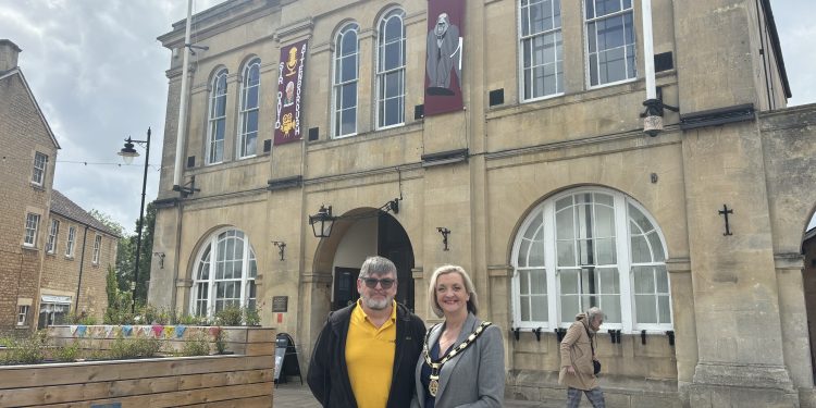 Mayor supports mental health charities for new term