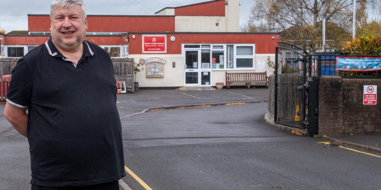 Pilot scheme to restrict traffic outside Melksham school