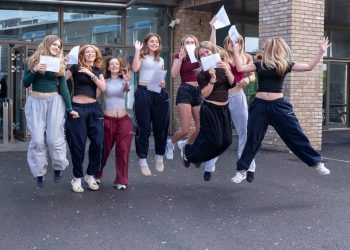 Melksham Oak students praised for A-Level and GCSE results